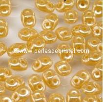 10GR SUPERDUO 2.5X5MM GLASS COLOURS OPAQUE BEIGE LUSTER 13020/14400