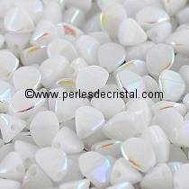 50 PINCH 5X3MM GLASS COLOURS OPAQUE WHITE AB 03000/28701